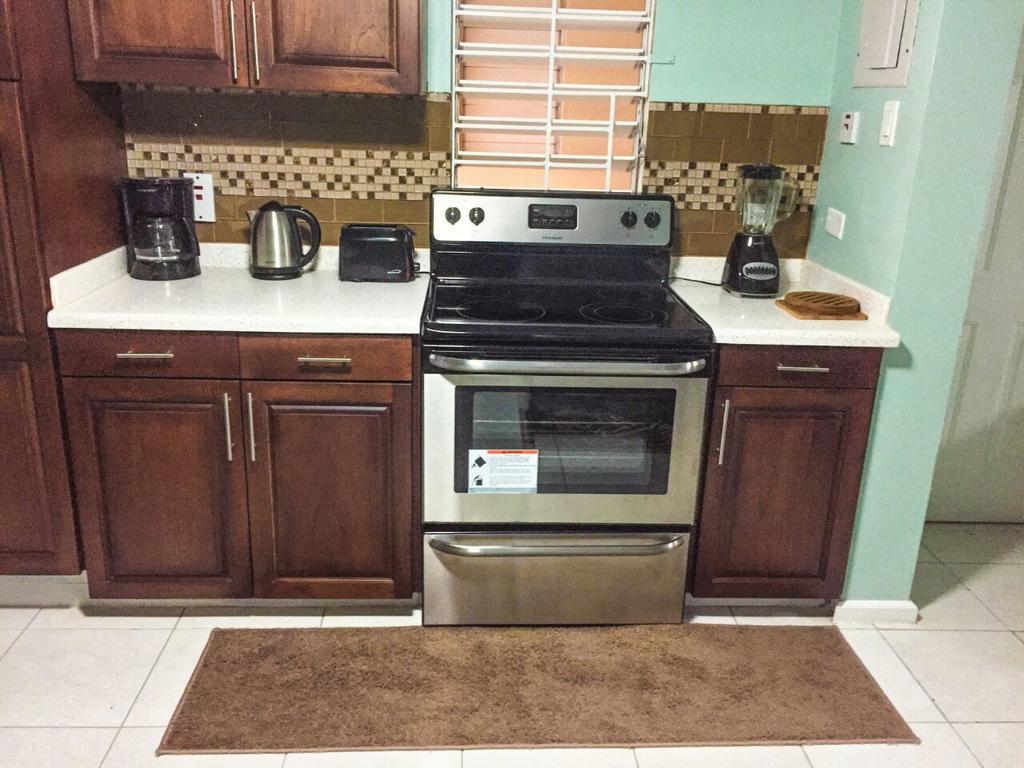 Guest Apartment At Halifax Кінгстон Номер фото